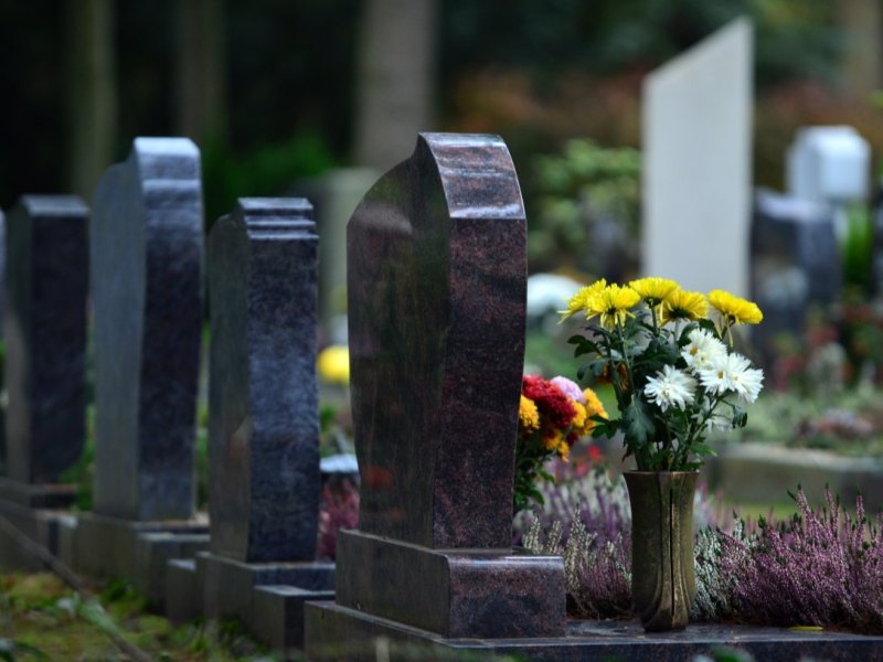 erfurt friedhof.jpg