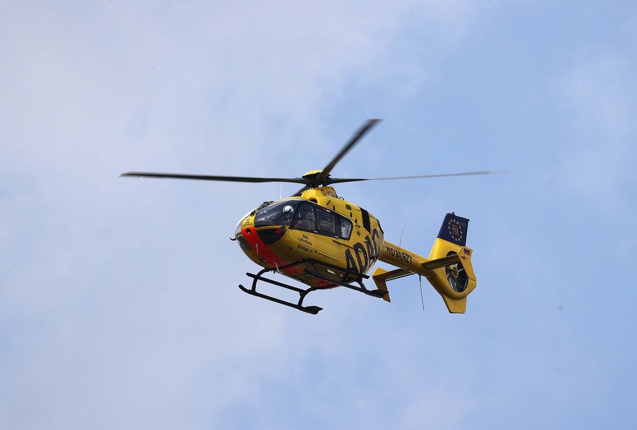 Ein Rettungshubschrauber war auch im Einsatz. (Symbolbild)