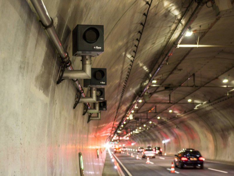 Blitzer Jagdbergtunnel Jena.jpg