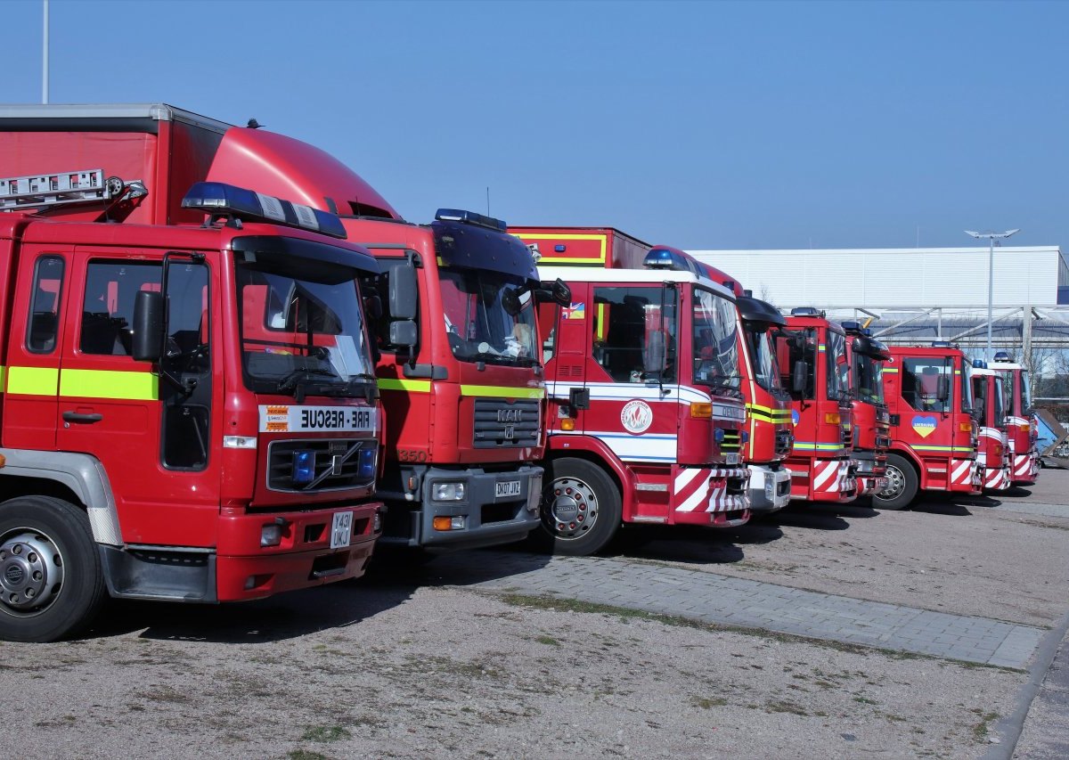 Britischer Feuerwehrkonvoi in Erfurt.JPG