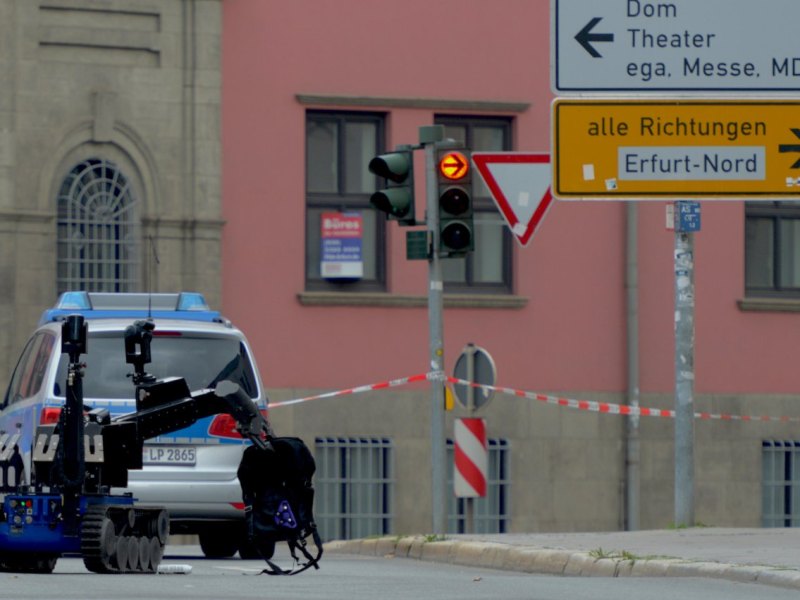 Bürgeramt Erfurt evakuiert - Sprengstoff-Roboter