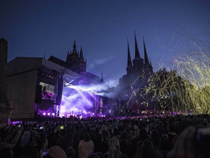 Clueso Konzert auf dem Domplatz in Erfurt
