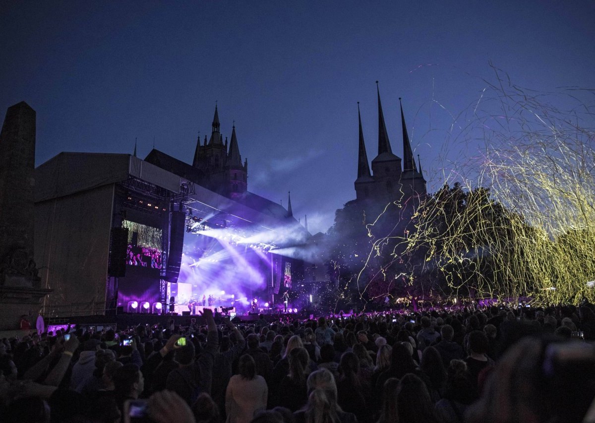 Clueso Konzert auf dem Domplatz in Erfurt