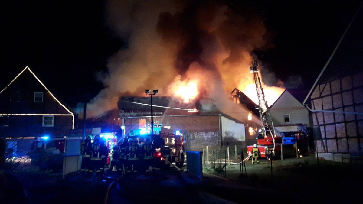 Der Brand eines Vierseitenhofes in Trebra mit Autoren-Genehmigung.