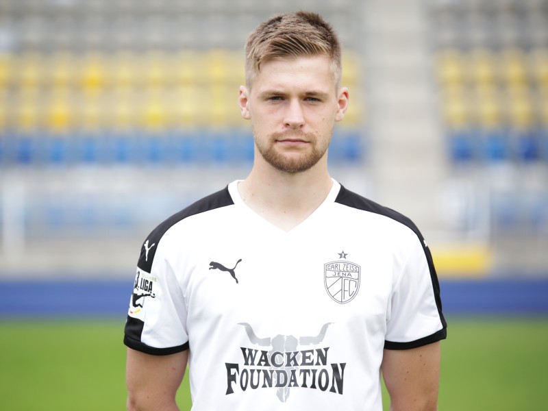 Mittelfeldspieler Dominik Bock (14)