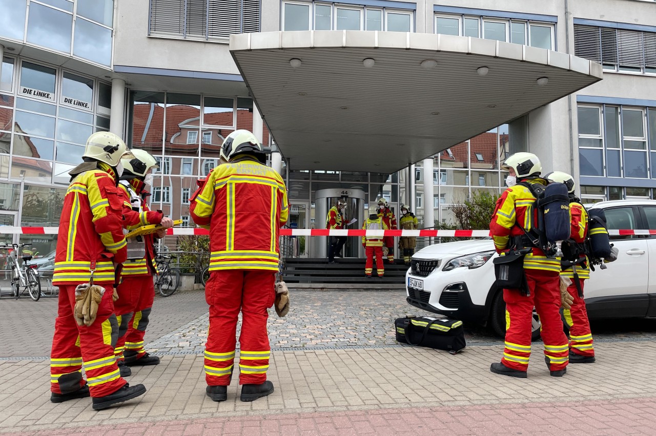 Feuerwehreinsatz bei der Parteizentrale der Linken in Erfurt.