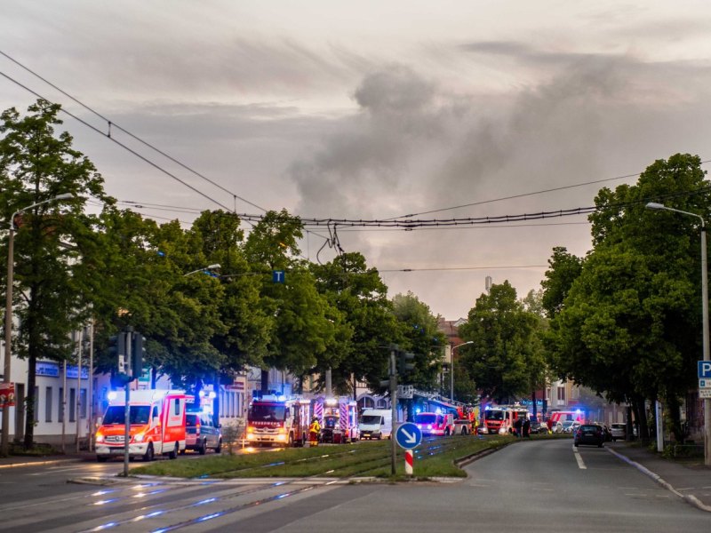 Erfurt Feuer schwanger (6).jpg