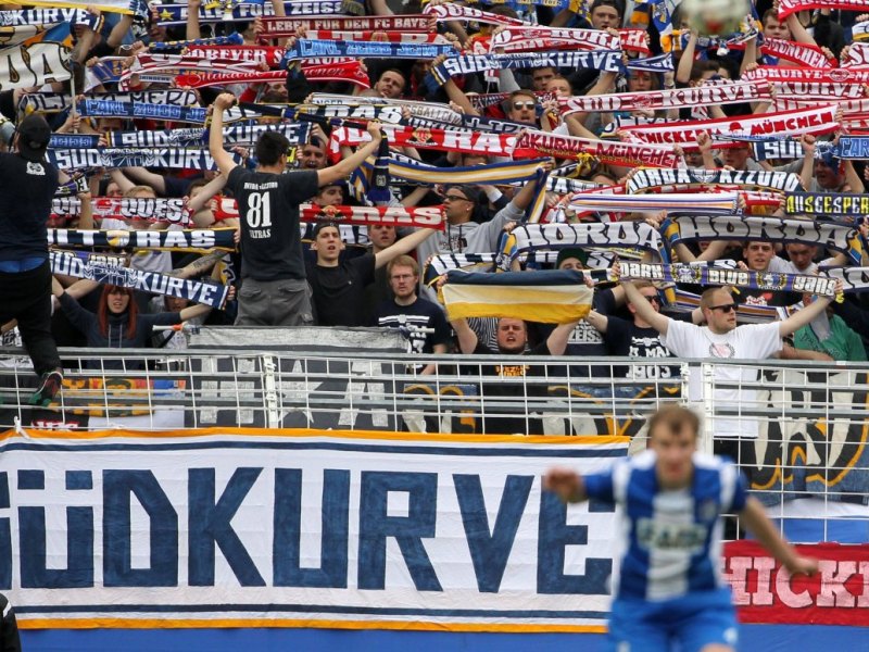 FCC_Südkurve_Fans.jpg