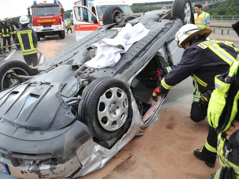 Feuerwehr Autowrack bergen.jpg