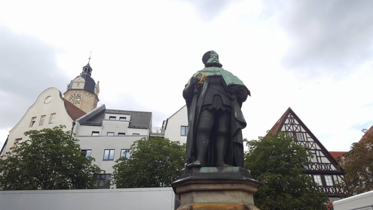 Hanfried Statue auf dem Marktplatz in Jena