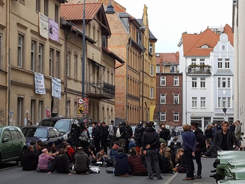 Haus der Ernst-Abbe-Stiftung in Jena besetzt