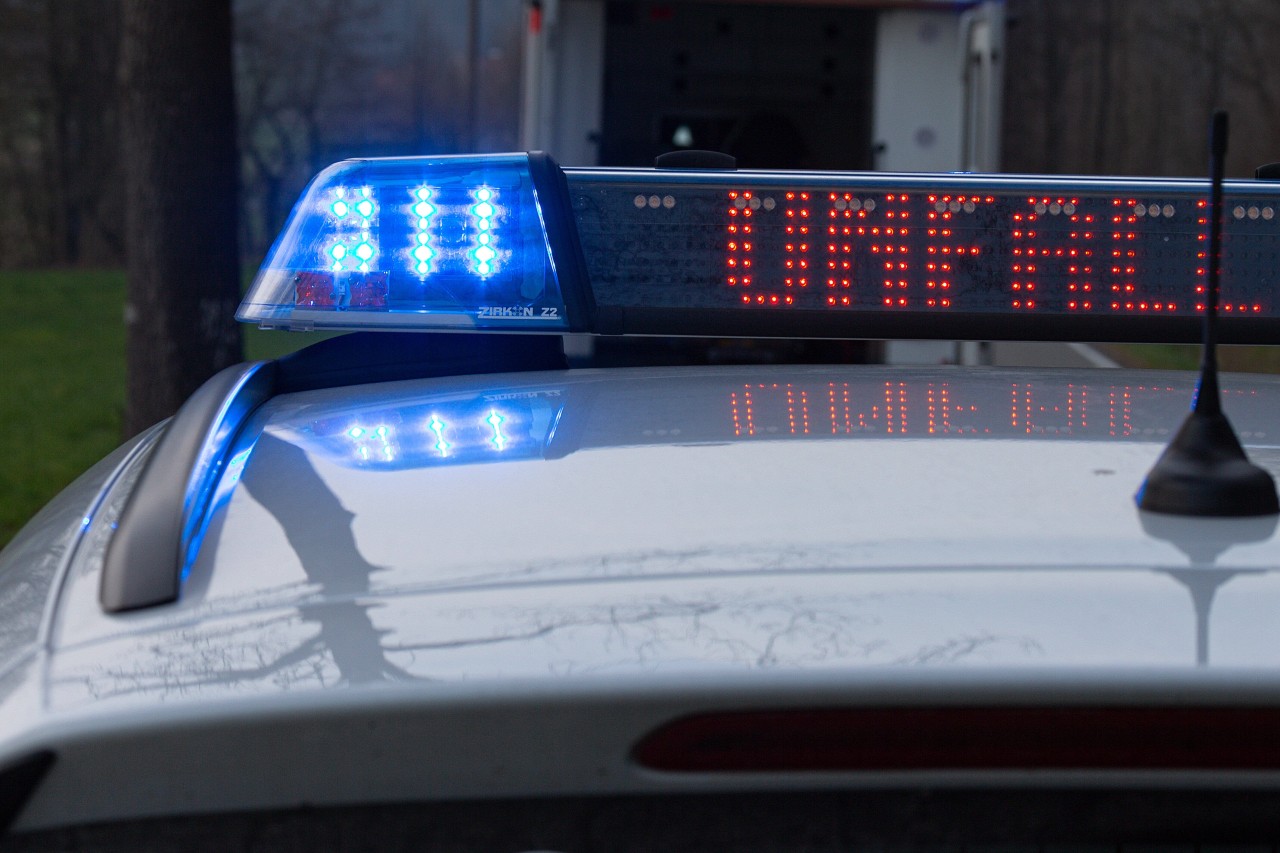 Auf der A9 in Thüringen kam ein Mann ums Leben. Die Polizei ermittelt. (Symbolbild)