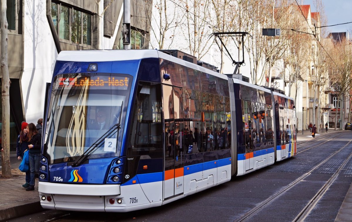 Jena Straßenbahn Tramino Symbolbild Nahverkehr Tram.JPG