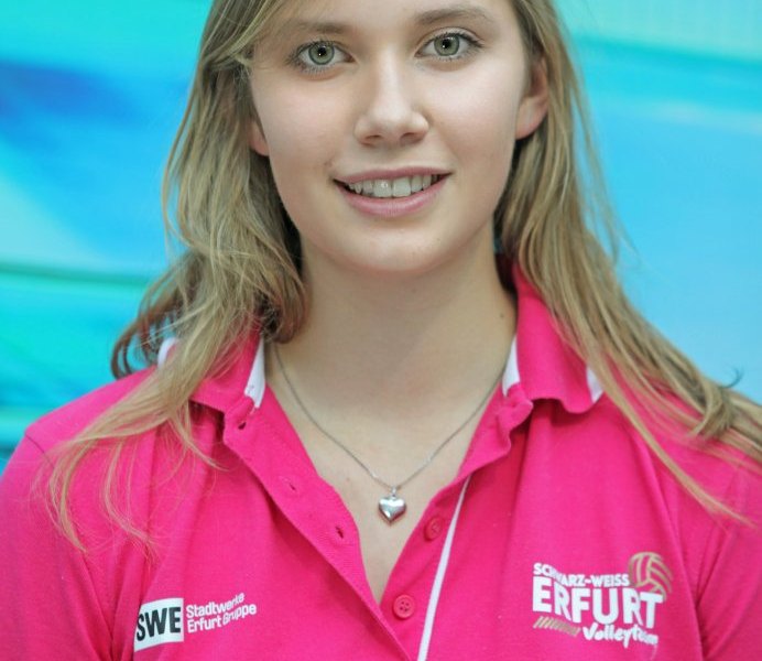 Luise Wolf vom Schwarz-Weiß Erfurt Volleyteam.