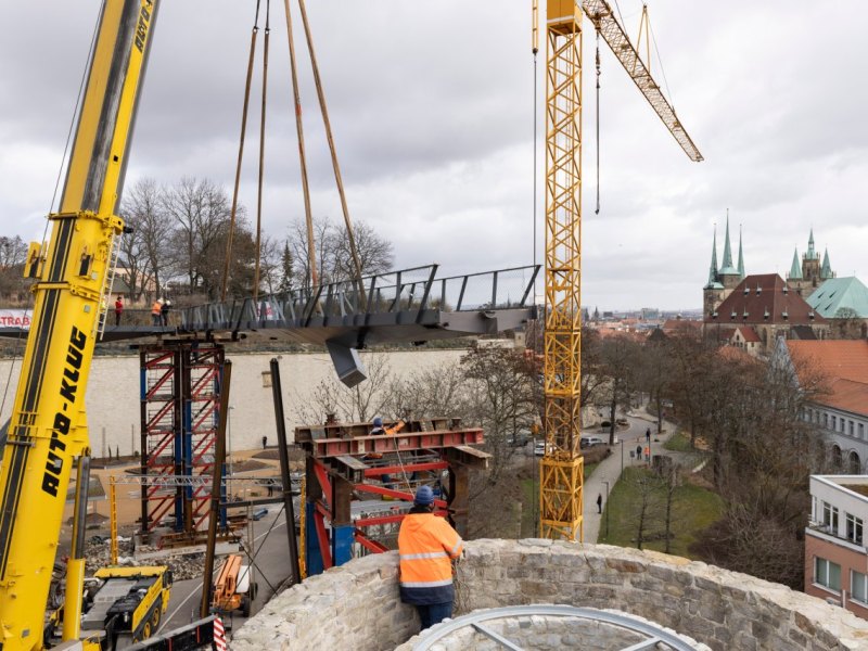Mega Kran Erfurt.jpg