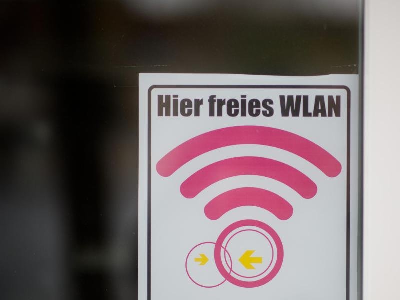 Mit der Abschaffung der Störerhaftung müssen WLAN-Betreiber nicht mehr befürchten, für die Vergehen von Nutzern ihres Internetzugangs haftbar gemacht zu werden.