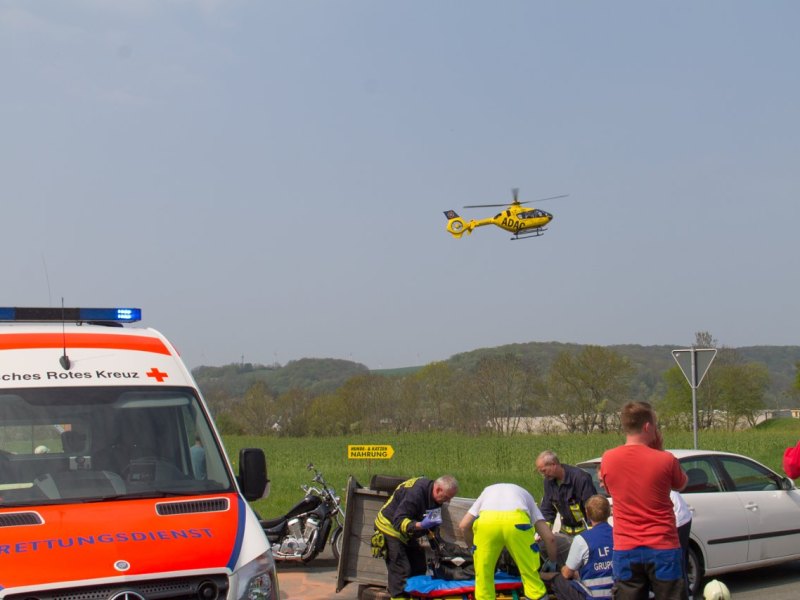 Motorradunfall_B88_bei_Camburg (1).jpg