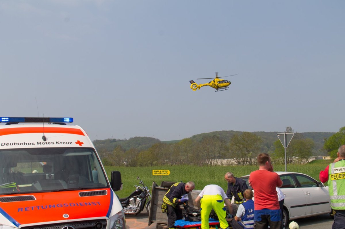 Motorradunfall_B88_bei_Camburg (1).jpg