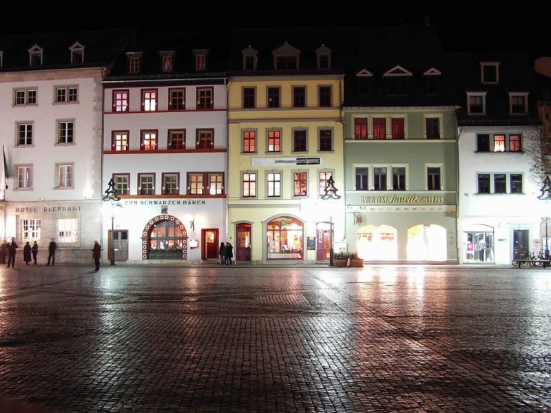 Nächtlicher Marktplatz in Weimar