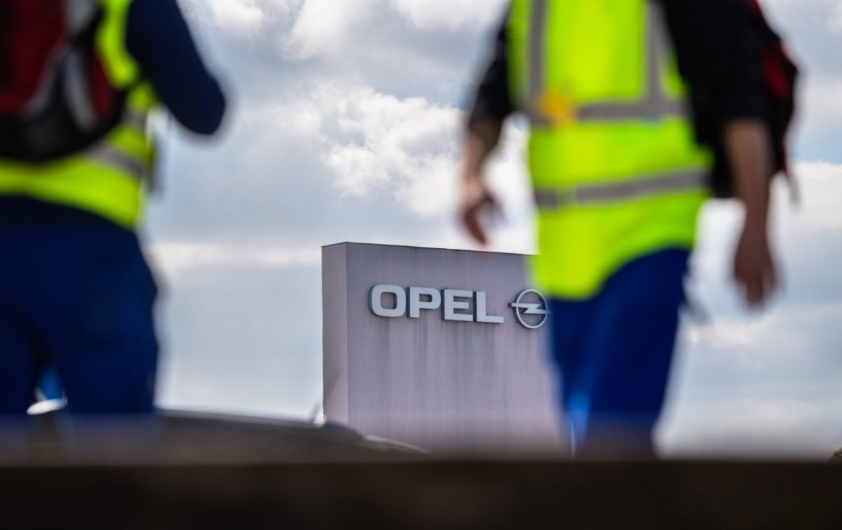 Opel Mitarbeiter Werk Rüsselsheim