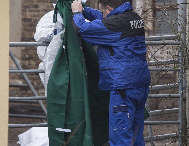 Polizei Polizist Bauernhof