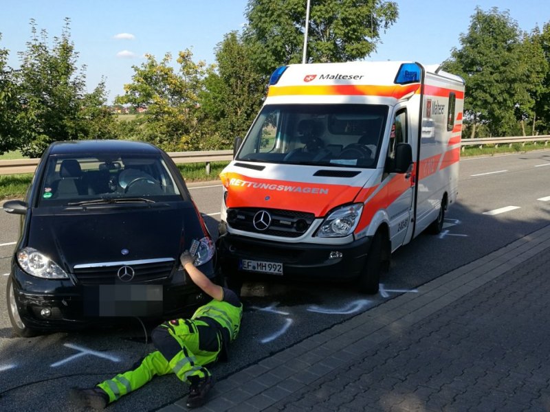Rettungswagen_Unfall.jpg