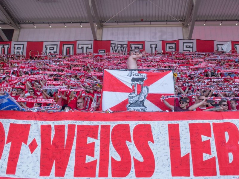 Rot Weiß Lebt Imago
