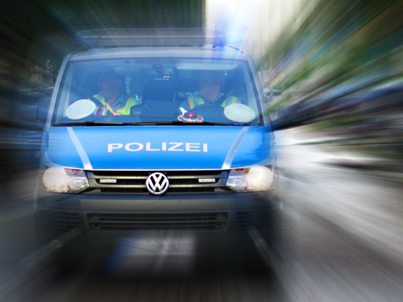 Symbolbild Polizei Blaulicht  (4.1).jpg