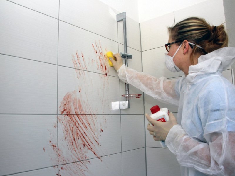 Tatortreinigerin Juliane Tetzel 2.jpg