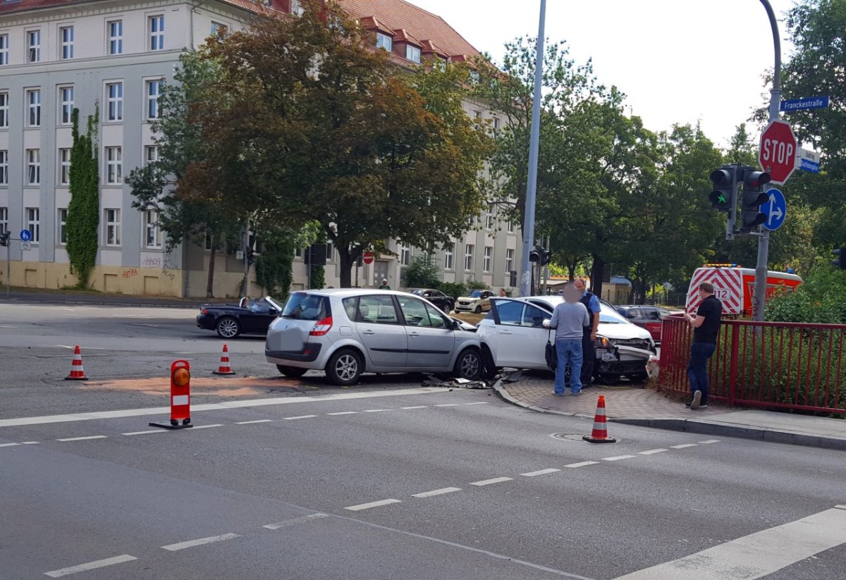 Unfall Erfurt Stauffenberg Allee Juri-Gagarin Ring (2).jpg