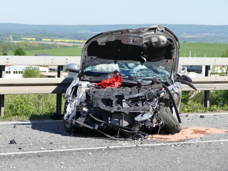 Unfall Ortsumgehung Worbis-Schwerverletzte 5.5. 16.00 Uhr (2).JPG