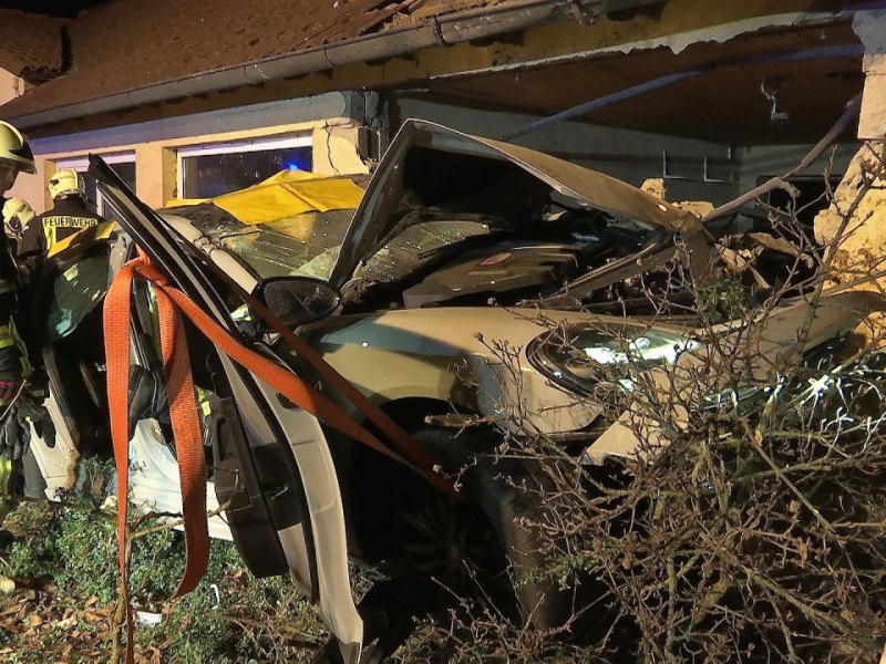 Unfall_Porsche_Kreis Sömmerda