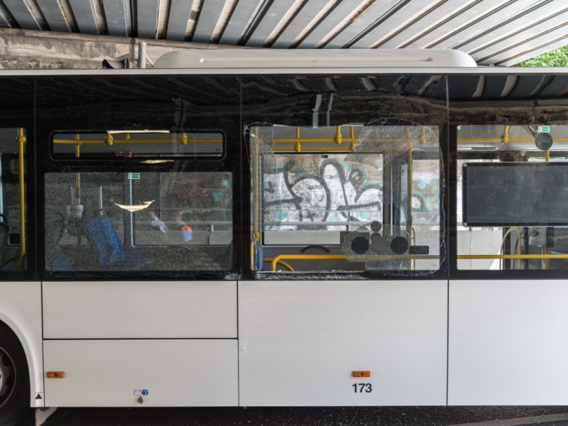 Unfall zwischen Bus und Rettungswagen in Weimar
