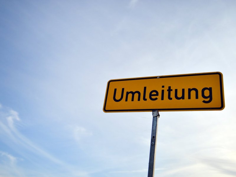 Verkehrsschild Umleitung