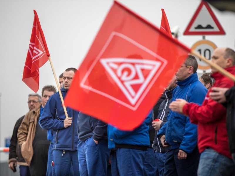 Warnstreik der IG Metall in Arnstadt