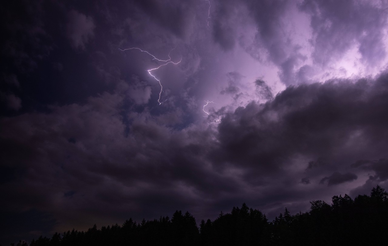 Das Wetter in Thüringen bringt Gewitter und Starkregen mit sich. (Symbolbild)