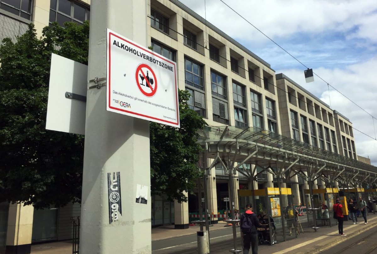 Zentrale Haltestelle in der Heinrichstraße in Gera