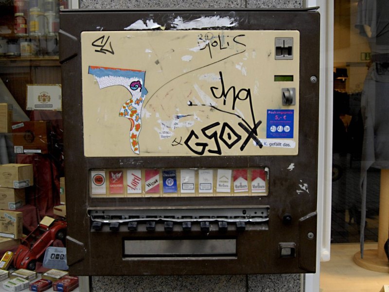 Zigaretten, Zigarettenautomat, Kippe, Kippen, Rauchen, Sucht, legale Drogen, Nikotin, Automat, Symbol, Symbolfoto, Symbolbild