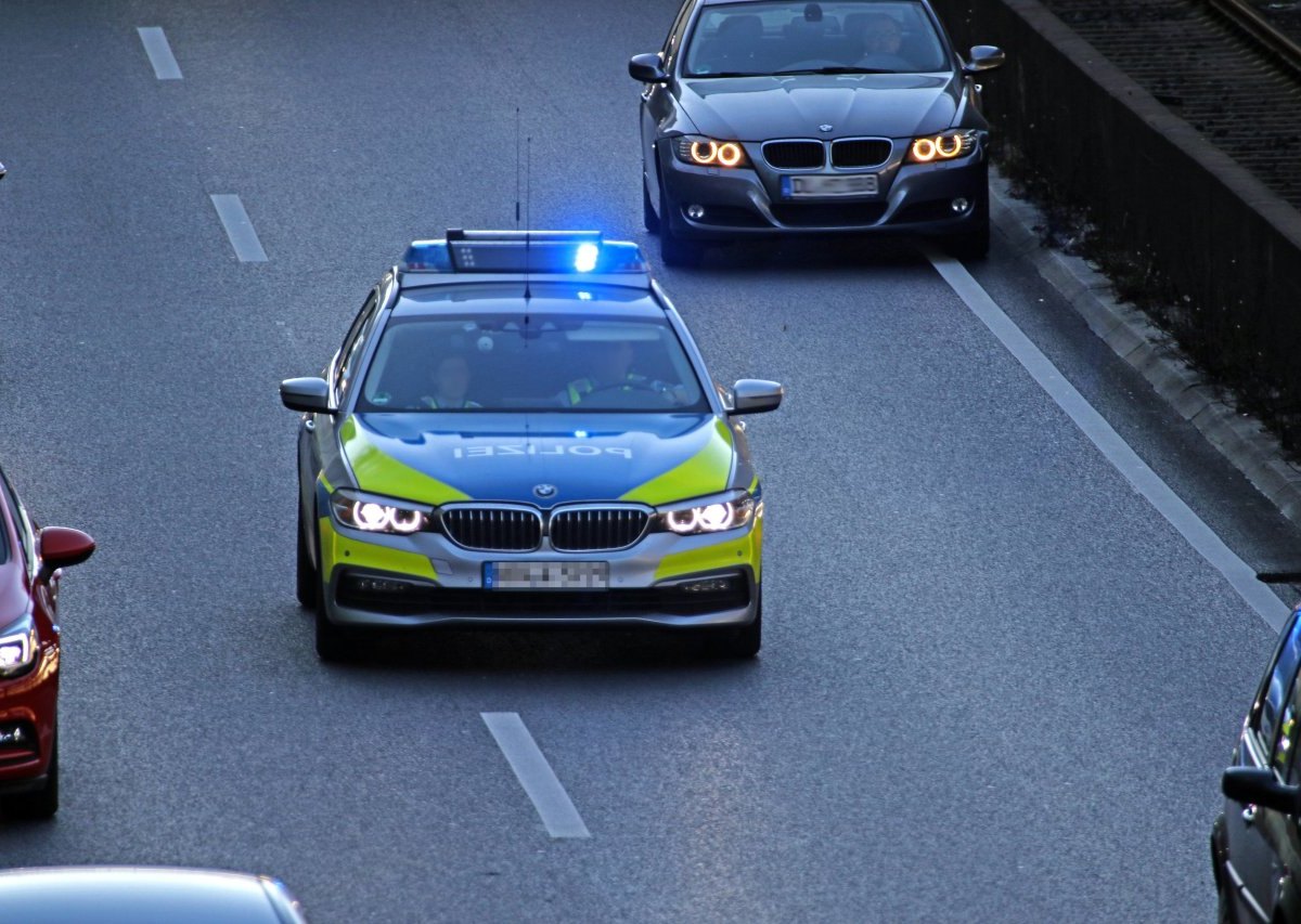 a4 autobahn autobahnpolizei verfolgung blaulicht thüringen