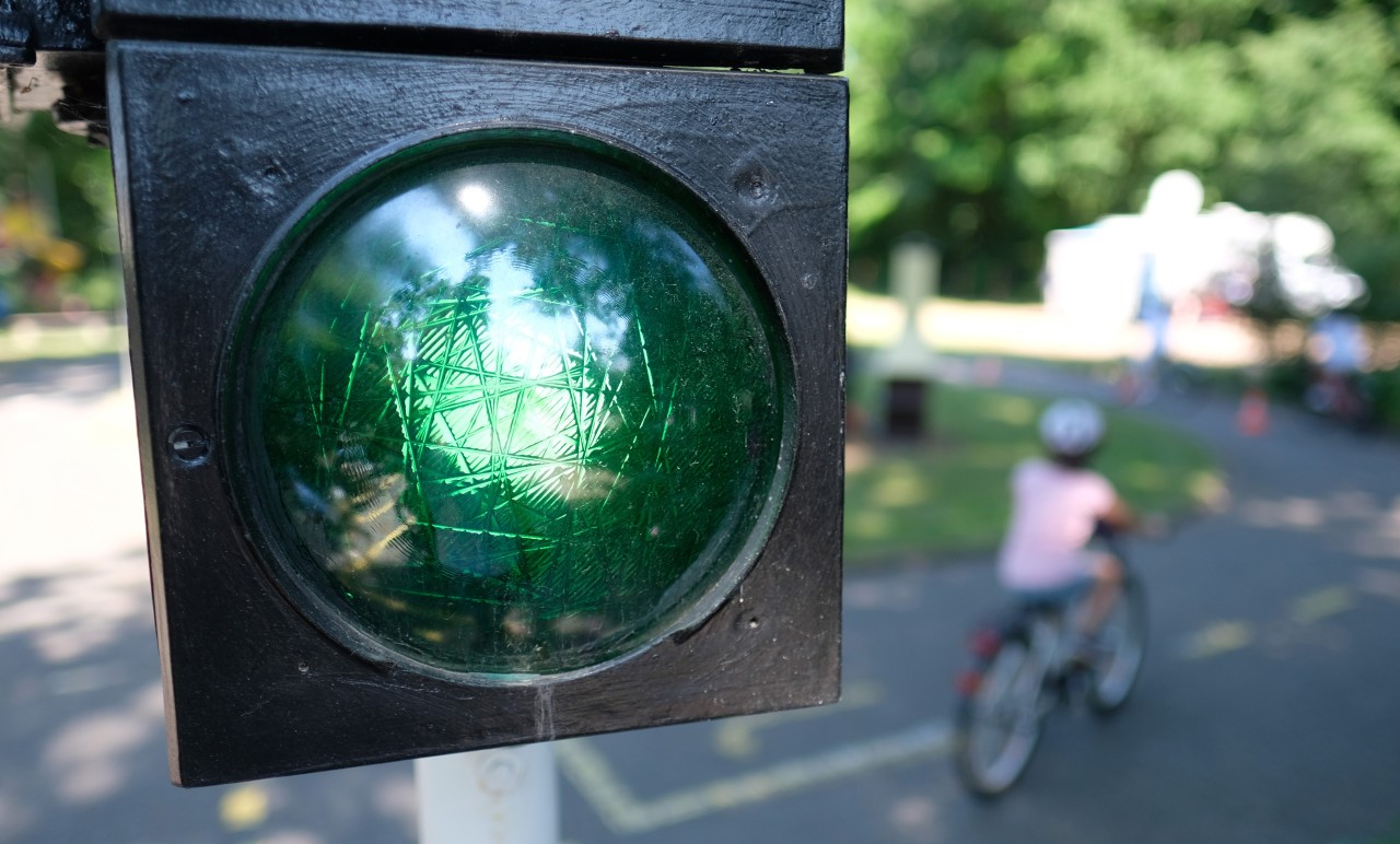 Jena: Eine Ampel sollte für mehr Sicherheit sorgen. (Symbolbild) 