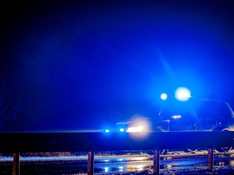 blaulicht polizei thüringen abends nachts nacht dunkel