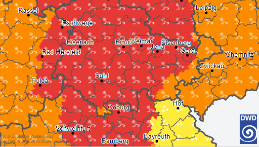 Der Deutsche Wetterdienst (DWD) warnt in Thüringen für Montagabend vor Glatteisbildung.