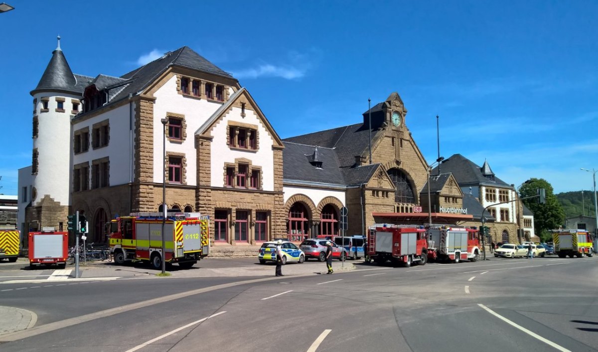 eisenach-hauptbahnhof-feuerwehr-ice