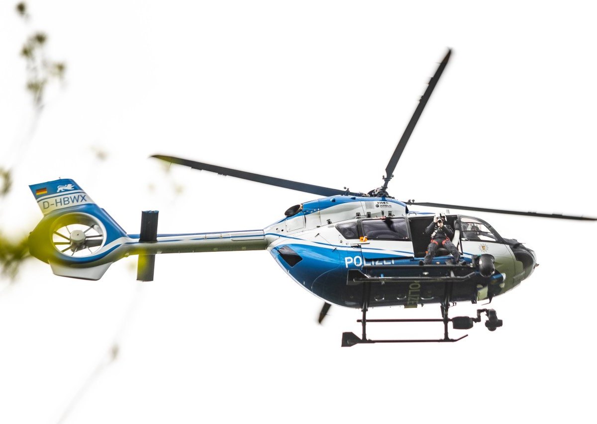 erfurt-polizeihubschrauber.jpg