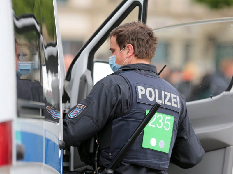 erfurt polizist.jpg