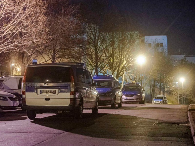 erfurt schüsse patronen polizei blaulicht abend nacht nachts