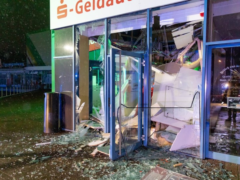 hildburghausen schleusingen geldautomat