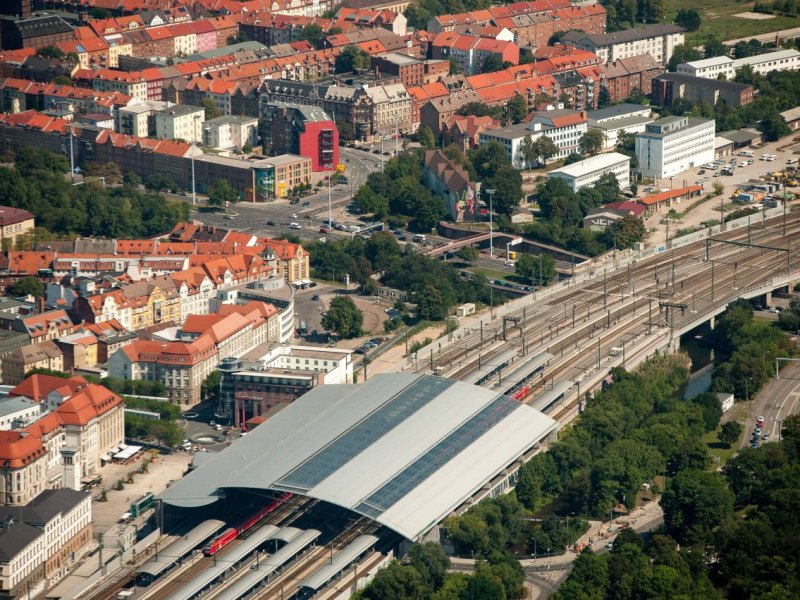 ice-city-erfurt-hauptbahnhof
