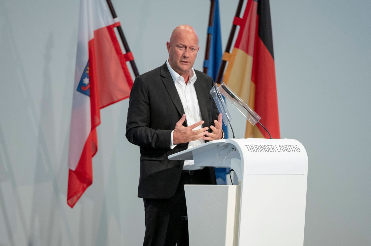 Mit seiner Annahme zur Ministerpräsidenschaftswahl hatte Thomas Kemmerich im Februar 2020 für einen Skandal gesorgt. Diese kurzzeitige Regierungskrise würdige die Heute Show (ZDF) mit einem ganz besonderen Preis. 