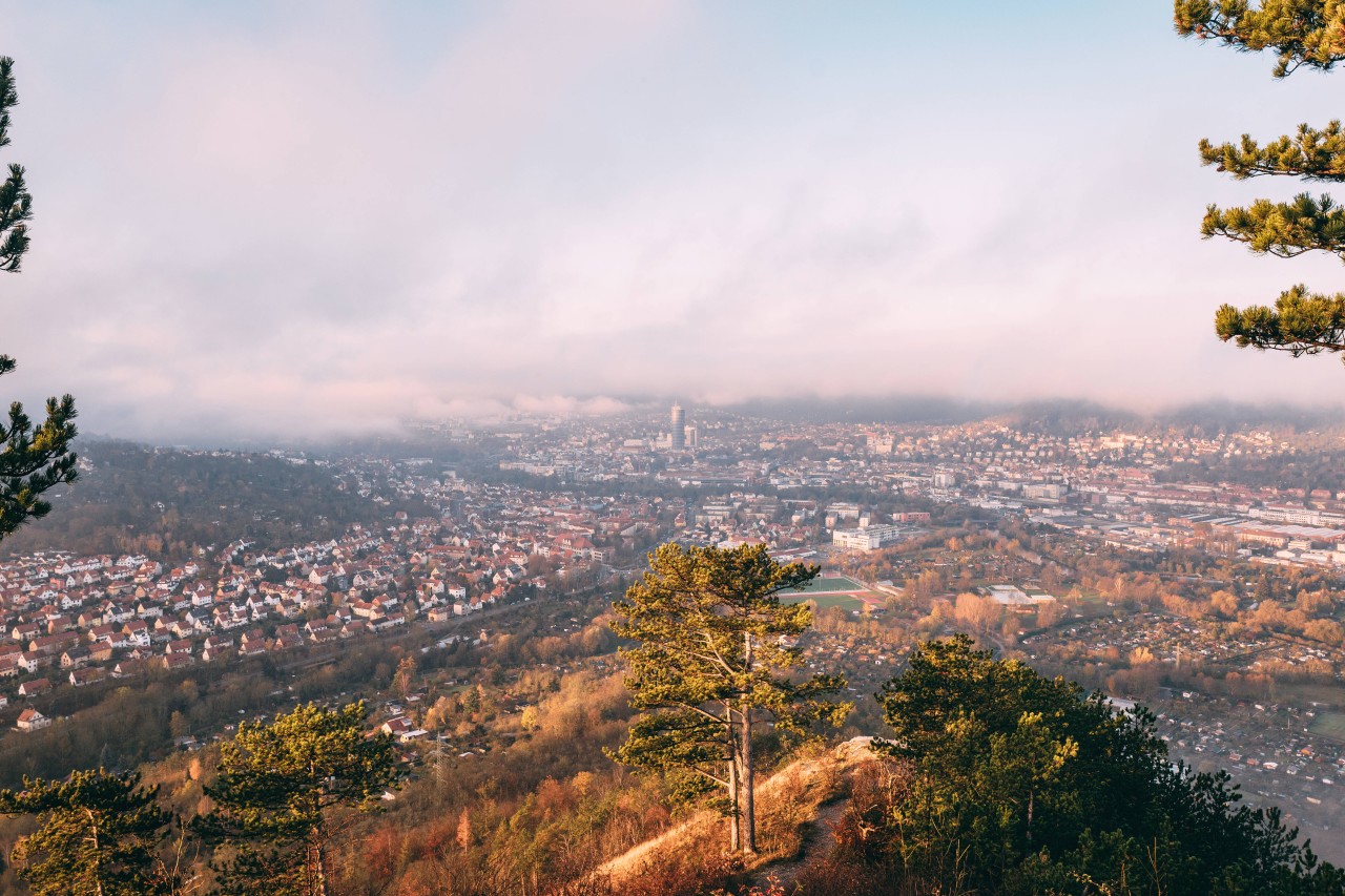 Der Jenzig ragt noch immer in Jena empor. Und der Ausblick vom Jenzig ist wirklich einmalig! 